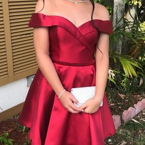 This 8tb grade prom dress worn once perfect condition